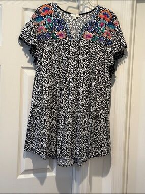 Colorful Floral Embroidered Black & White PomPom Sleeves Flowy Tropical Tunic L